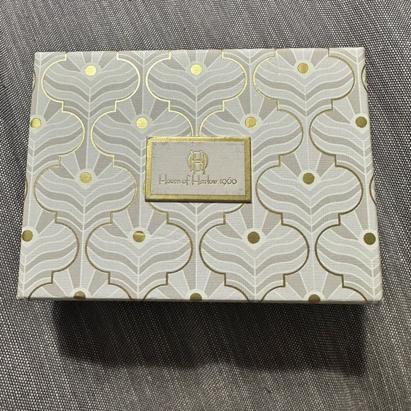 House of Harlow Flower Earrings NIB - Picture 2 of 2